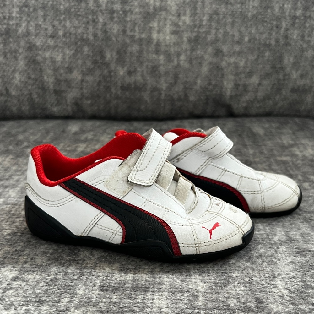 Puma sneakers white w red and black 9C